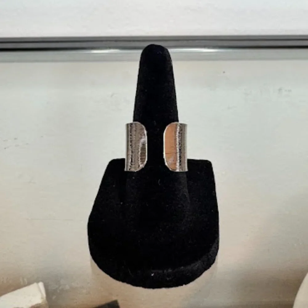 NWT Ettika Silver Open Ended Ring Size 7